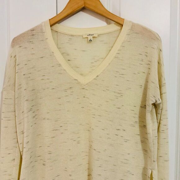 Aritzia Wilfred Cream V Neck Lightweight Sweater XS Oversized - Picture 2 of 7